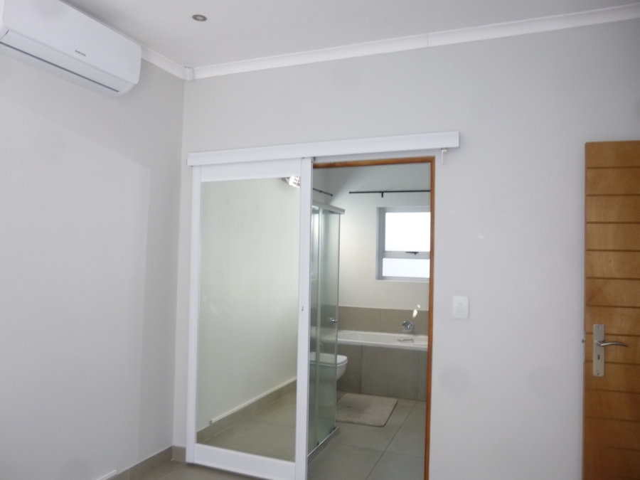 To Let 4 Bedroom Property for Rent in Parklands North Western Cape